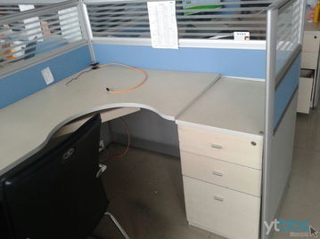 八成新辦公桌與辦公用品轉讓，低價處理，有圖有真相